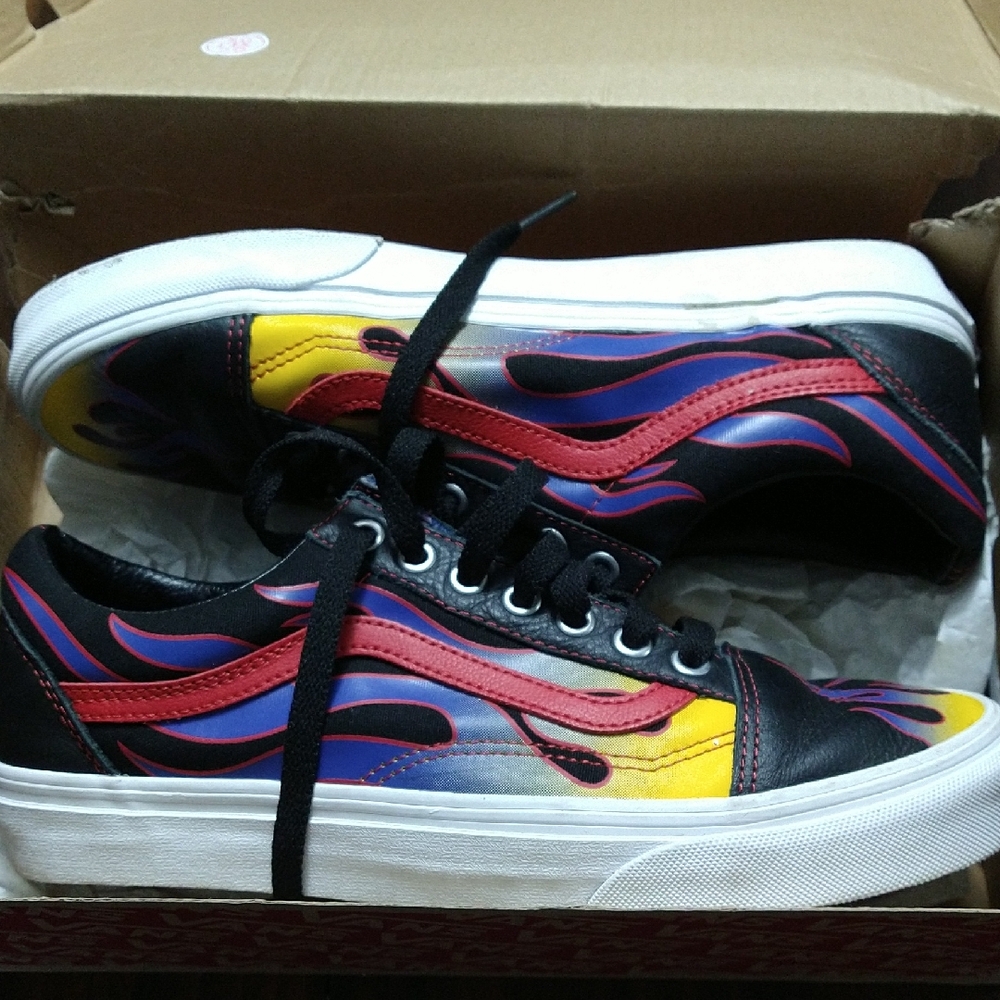 Vans Low-Top Sneakers in Black with Red and Purple Accents - Picture 2 of 12